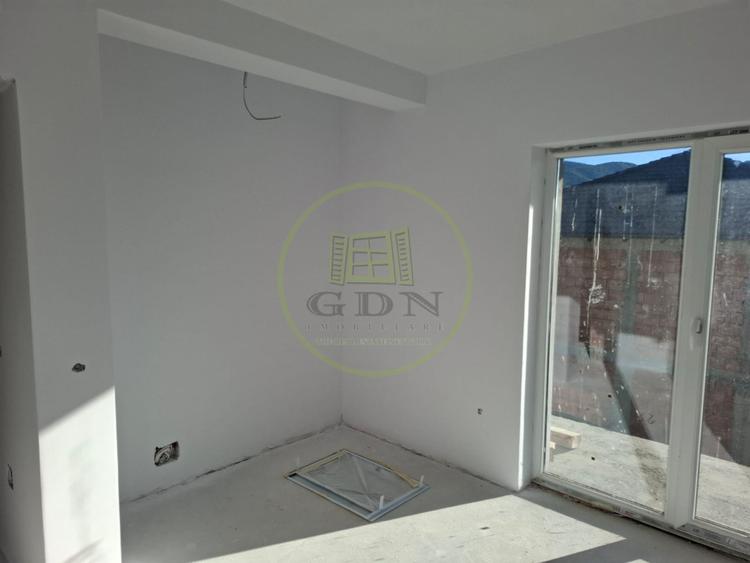 Duplex 4 camere, 128 mp, 2 locuri de parcare.