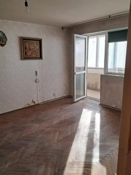 Vanzare apartament 3 camere, Drumul Taberei - Romancierilor