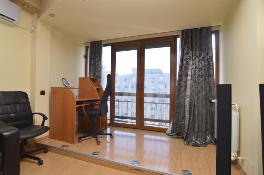 VANZARE UN APARTAMENT DE 3 CAMERE DRISTOR – METROU DRISTOR