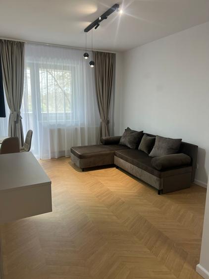 Apartament de închiriat modern cu 2 camere, zona City Mall