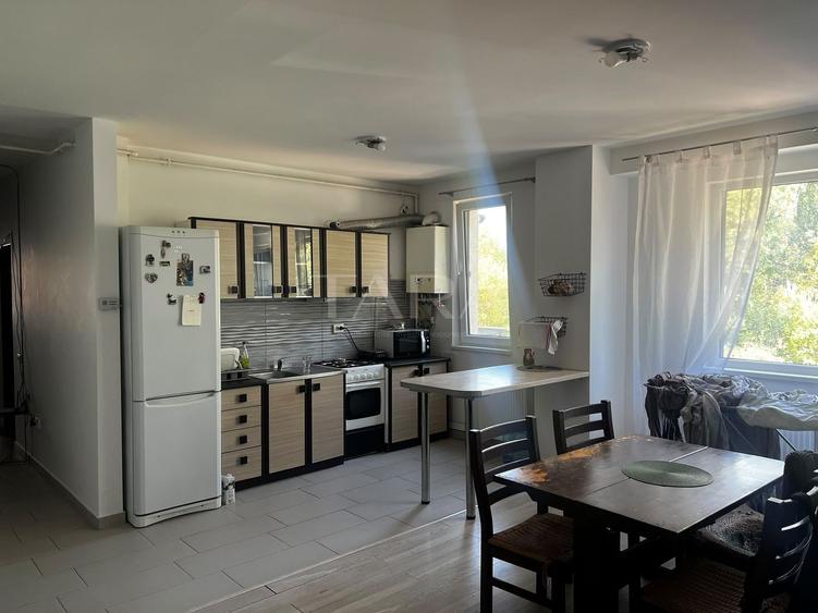 Apartament 3 camere cu parcare subterană – Soporului.