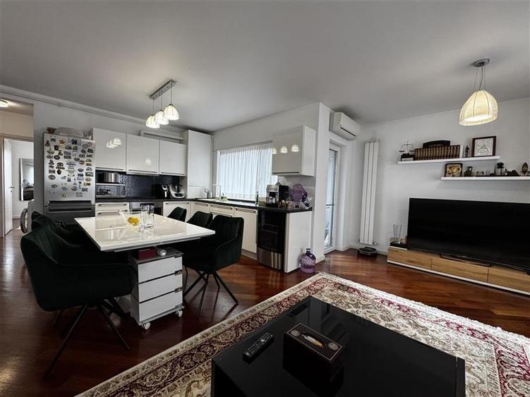 Apartament 3 camere,69 mp, situat pe strada Borhanciului!