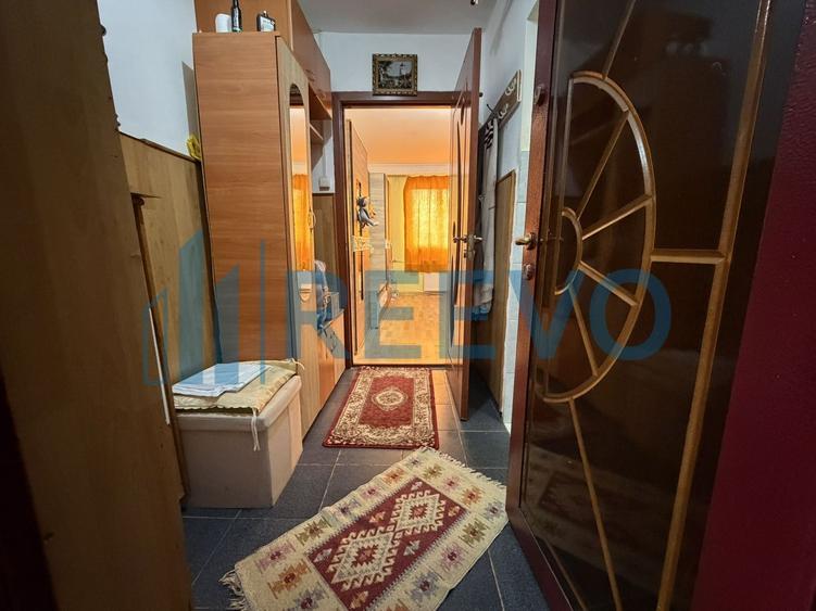O garsonieră de 22 mp, situată la etajul 4, aflat pe strada Letea.