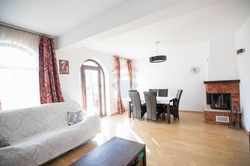 Casă / Vilă cu 8 camere de vânzare - 3