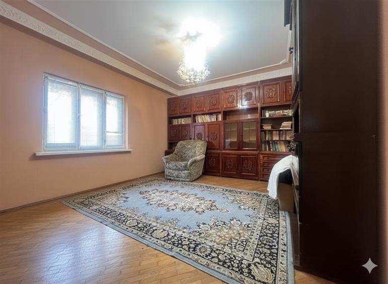 Casa cu teren de vânzare in zona Nicolina 1