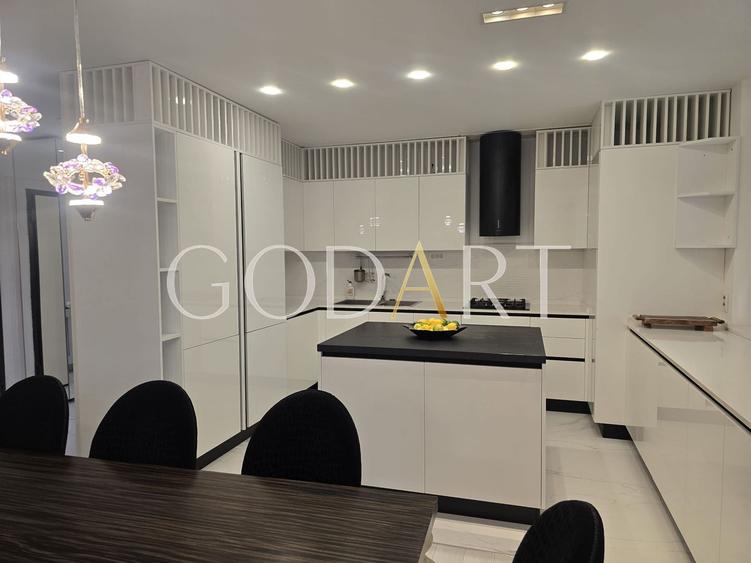 Apartament exclusivist cu 5 camere | Șoseaua Nordului | Curte privată