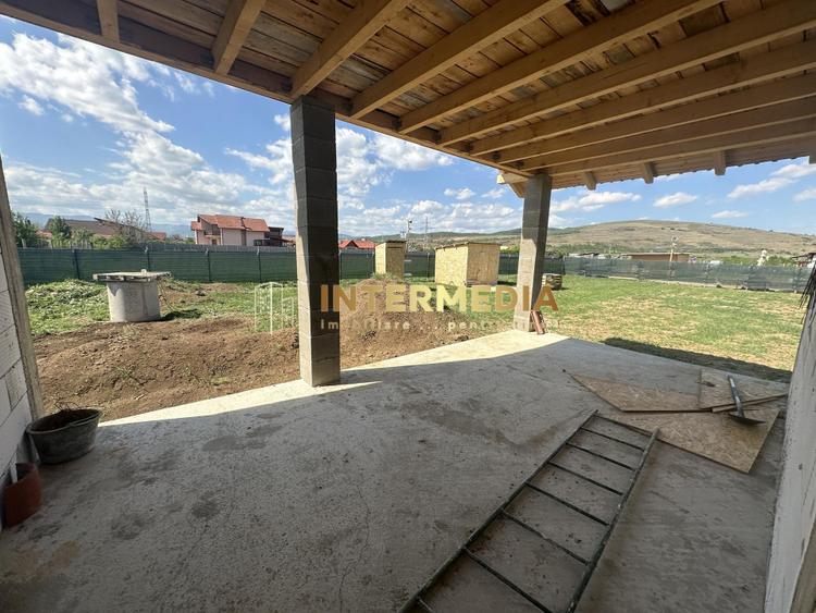 Vanzare TEREN Intravilan 571 mp imprejmuit case langa in Barabant Alba iulia