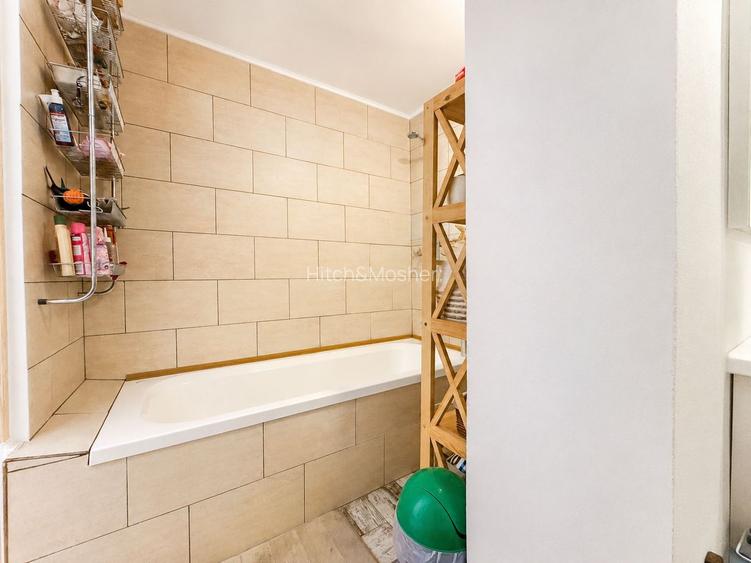 Apartament spațios cu 4 camere, 2 băi și terasă, în zona centrală - 23