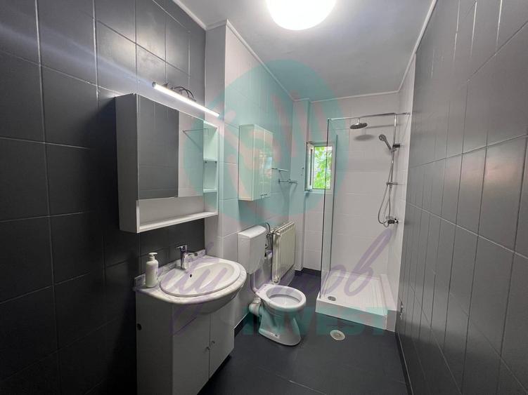 Apartament 3 CAMERE in bloc boutique-CENTRALA PROPRIE-80 mp