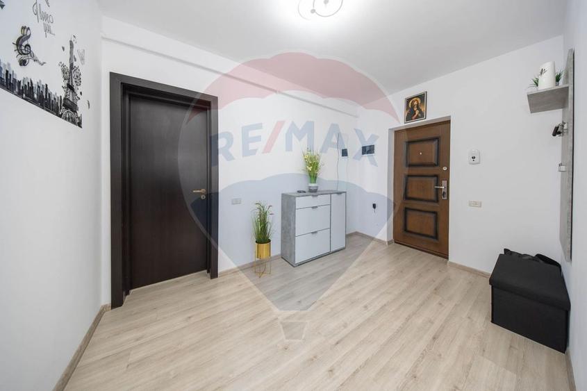 Apartament cu 2 camere de vânzare cu loc de parcare, Subcetate