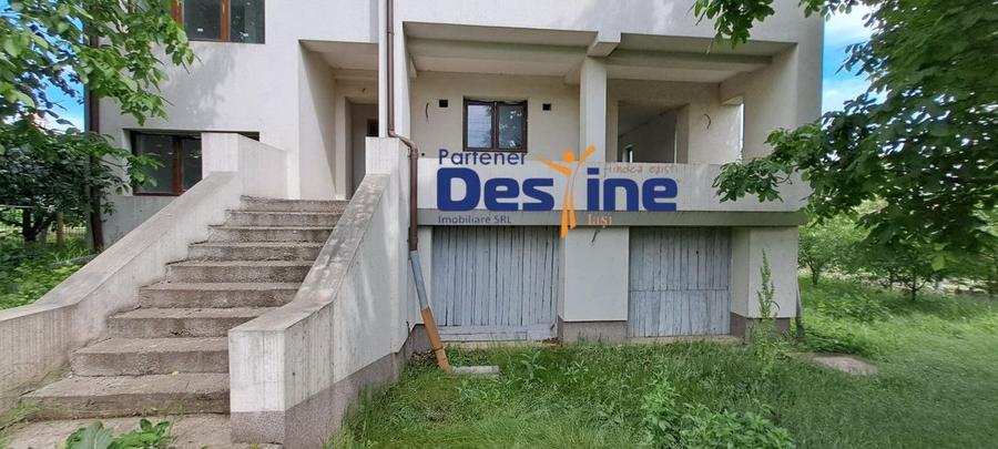 Vila Independenta , D+P+1+M+POD, 474 mp, Valea Lupului