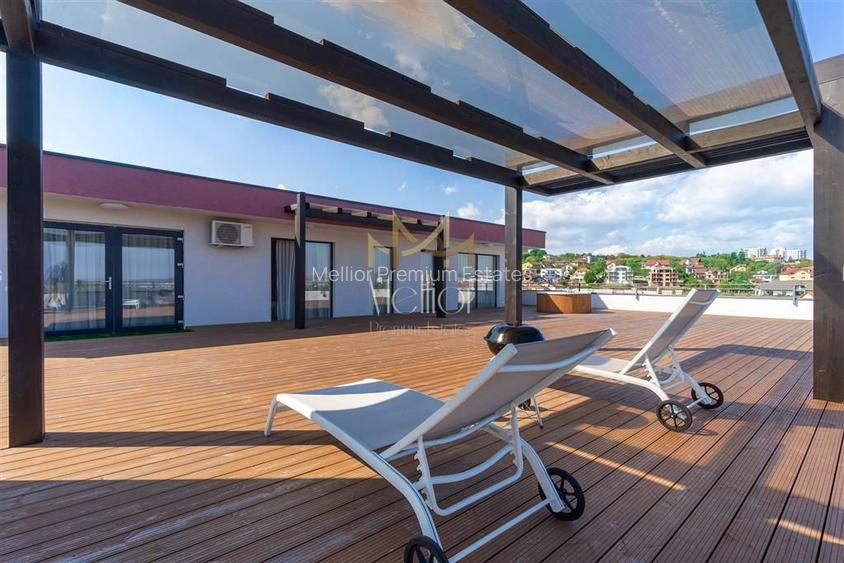 Penthouse superb cu 4 camere + terasa in Borhanci!