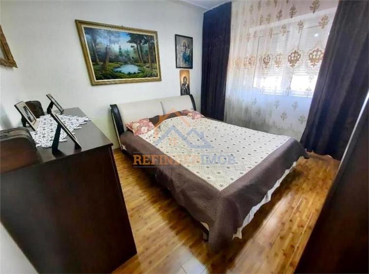 Vanzare Apartament 3 camere 2 bai 13 Septembrie - Novaci
