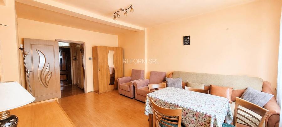 De vânzare apartament cu 2 camere, pe strada Horea - 3