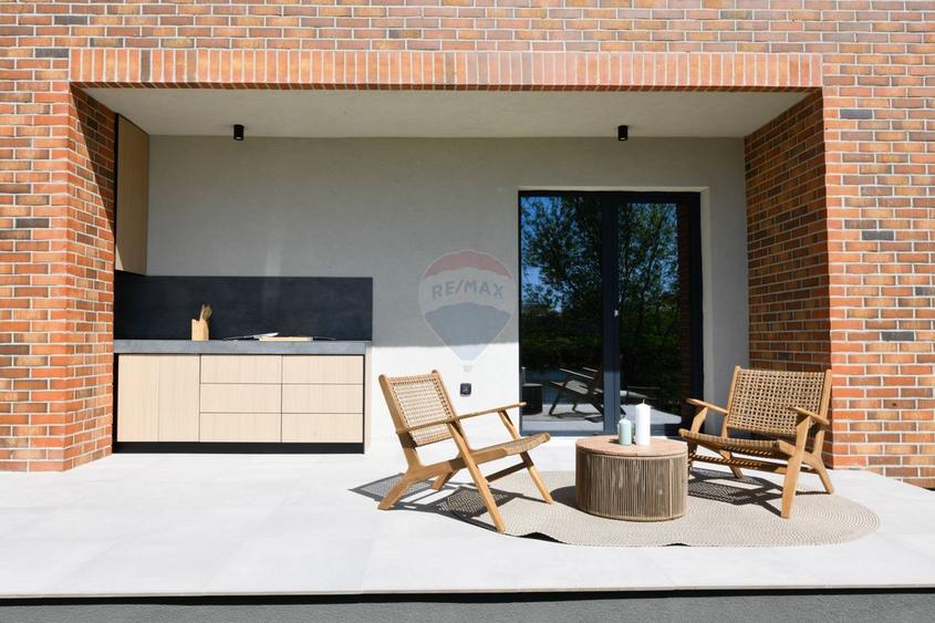 Vila premium cu 4 camere in ansamblu premium, cu piscina, in Corbeanca
