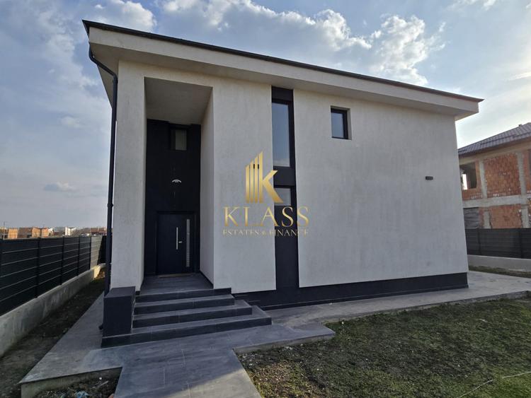 Vila 4 camere Tunari de vanzare
