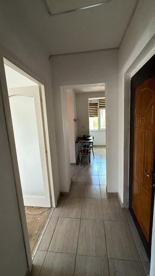 Apartament 2 camere, 47 mp, Centru Craiova — baie modernizată, potrivit și pentr