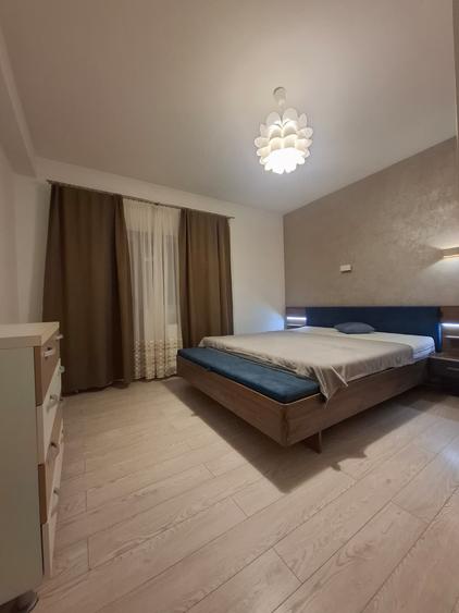 Apartament cu 3 camere , etaj 1 , parcare , zona Stadionului
