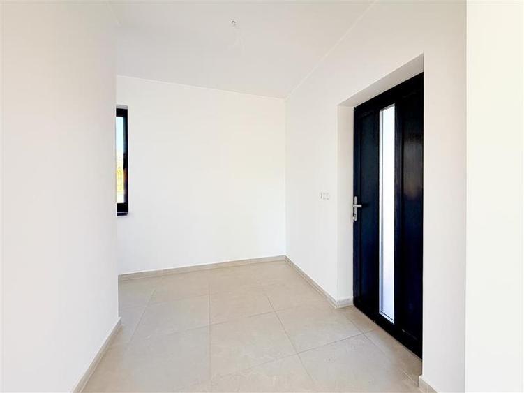 Spatiul unei case tip duplex, confortul unui camin modern, Sfantu Gheorghe, Joka