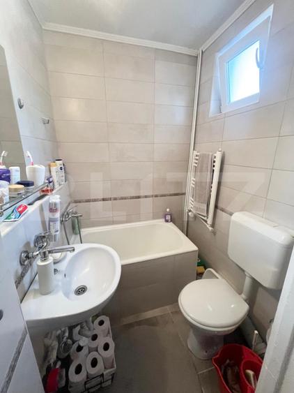 Apartament de vanzare zona - Velenta