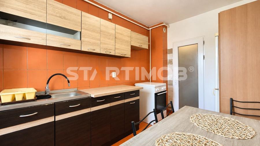 Apartament trei camere mobilat zona Astra