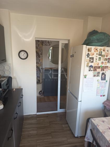 4 camere decomandat | 85 mp | Renovat complet | Etaj 3 | Mărgeanului - Bârcă