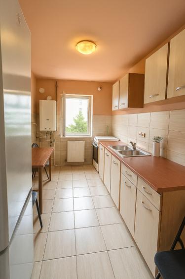 Apartament 4 camere etaj 3/4 zona Mihai Viteazul