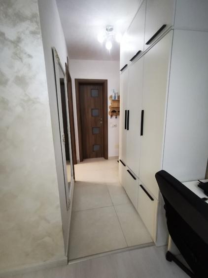 VÂND APARTAMENT 2 CAMERE | 44 MP | COMPLET MOBILAT & UTILAT | PARCARE INCLUSĂ |