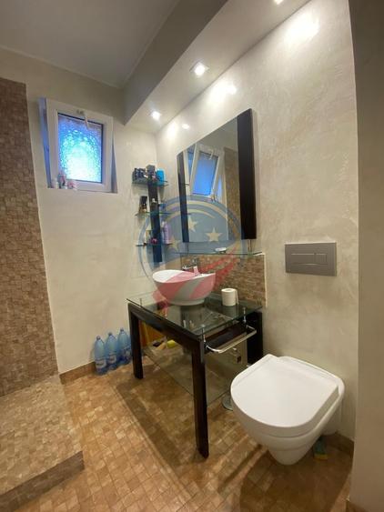 VILA MODERNA  ZONA CENTRALA 380 m TEREN
