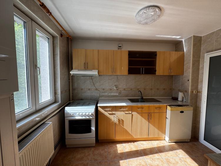 Apartament 3 camere 1 Decembrie 1918/Titan - complet renovat - centrala proprie