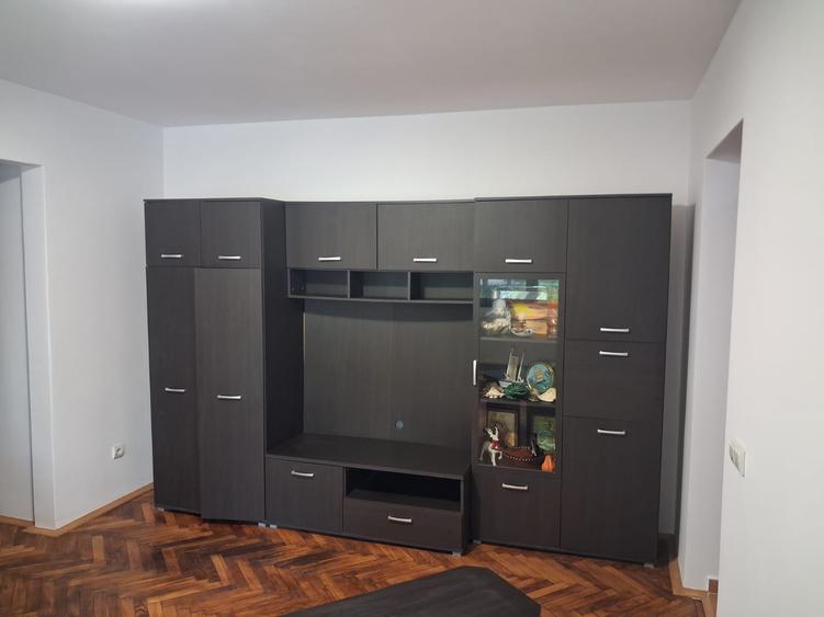 Apartament 2 camere, zona Cantemir - Podu de Piatra
