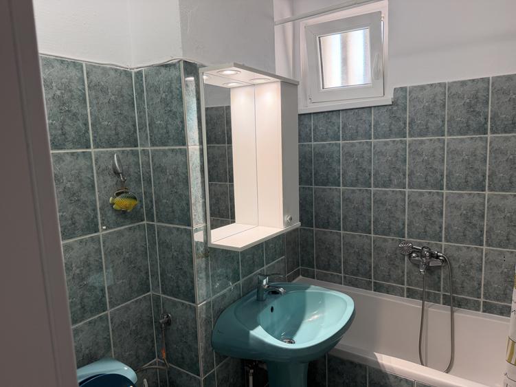 Ap 2 camere et 3 central milea continental cu balcon deschis
