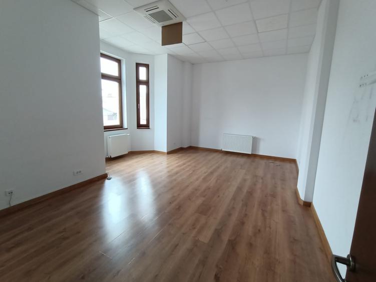 Spatiu de inchiriat zona Palatul Parlamentului