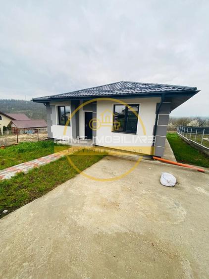 Casa/4 Camere/104mp/ 2 Locuri de Parcare + Beci/zona 5 Drumuri Valea Adanca!