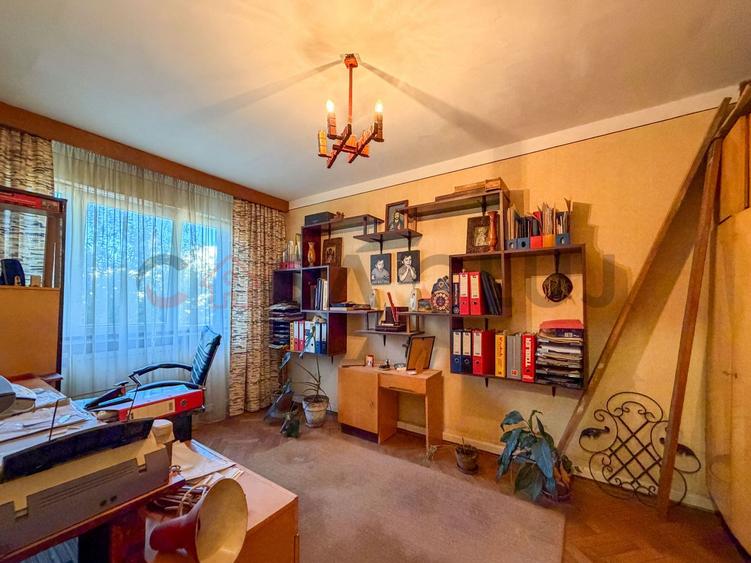 4 camere decomandate etaj intermediar, zona ''La Terenuri"