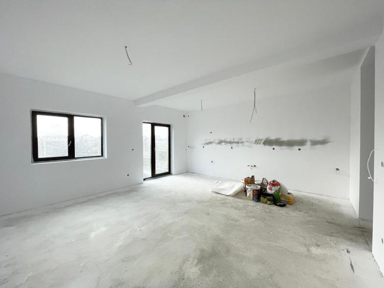 Duplex 4 camere central Mosnita Veche