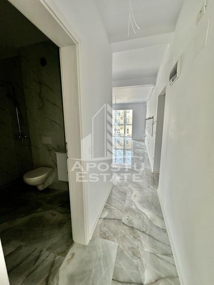 Apartament cu 2 camere, 2 balcoane, etaj 1, zona Planetelor