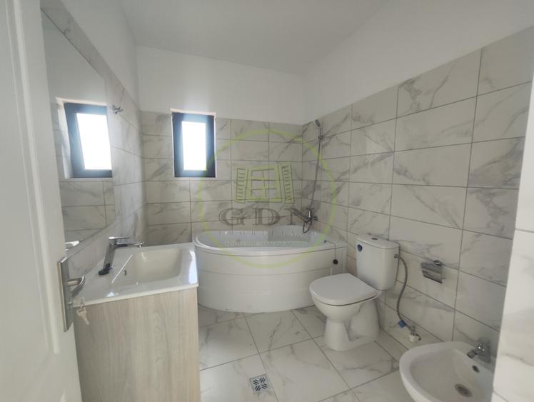 Casa 3 camere, teren 267, Malu Mare, zona Selgros