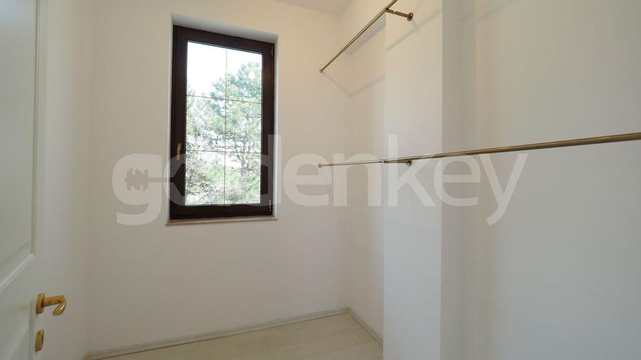 Vila cu finisaje moderne in complex rezidential