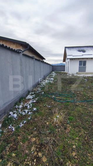 Casă de Vânzare cu 3 camere  în Cartierul Izvor, Tărlungeni - 11
