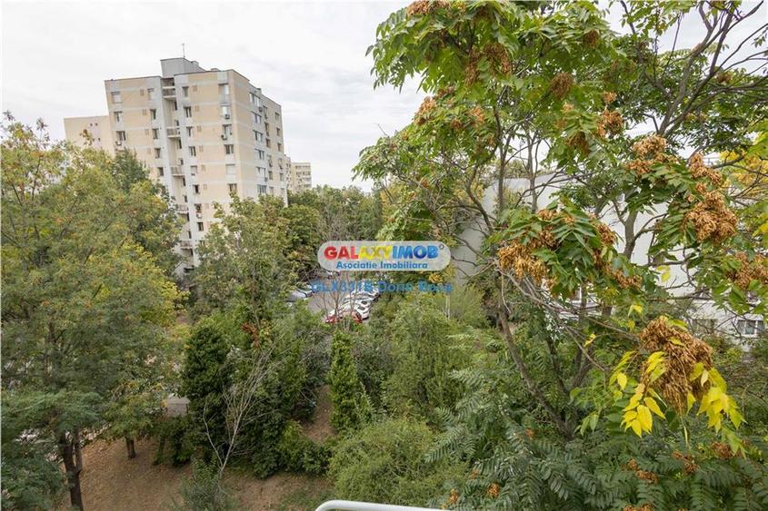 Vanzare apartament 3 camere TITAN (str Fetesti) decomandat, metrou