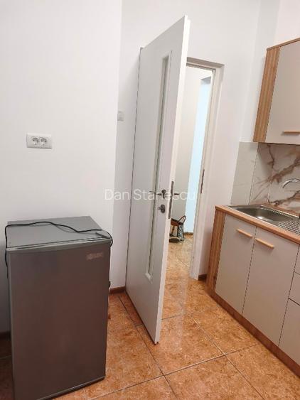Apartament renovat integral, impecabil, ideal investiție.  - 4