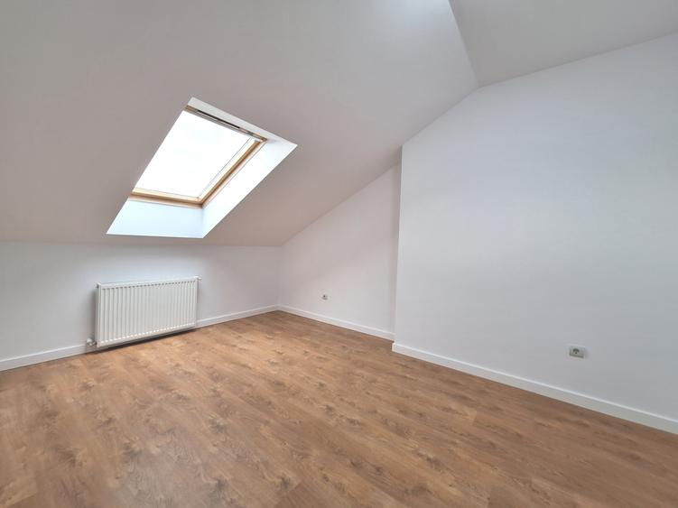 Apartament cu 4 camere, 61,43 mp, zona JISK