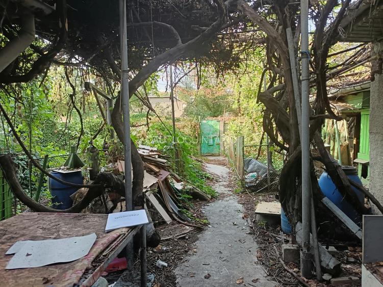 casa 4 camere demolabila sau renovare majora/ Sos Giurgiului - 2