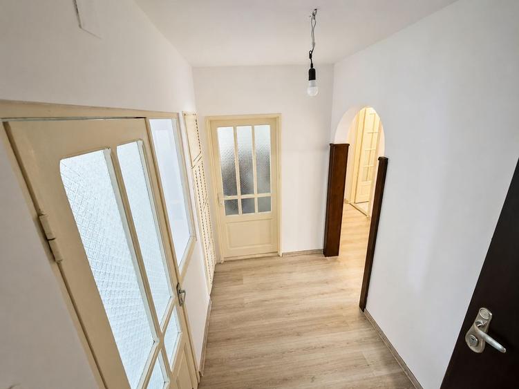 Apartament cu 3 camere | decomandat | zona Primaverii | Manastur
