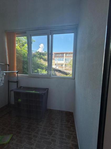 330 euro -garsoniera 32mp-centrala proprie -metrou aproape - 3