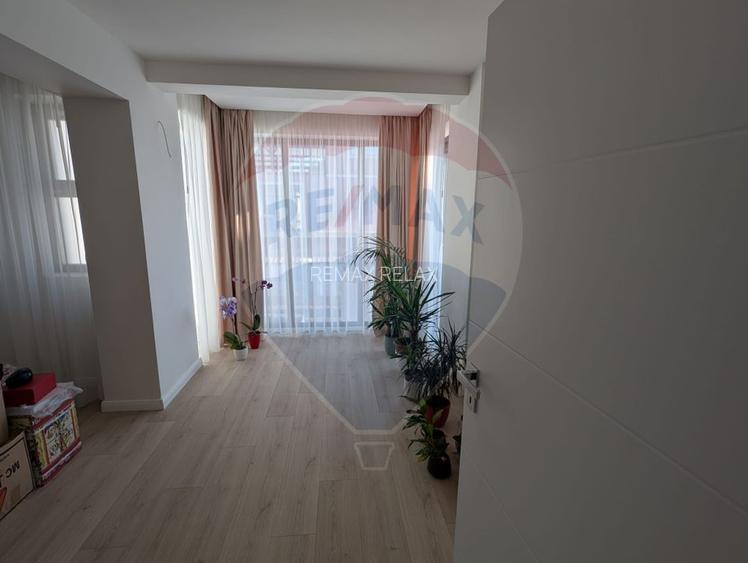 Casă / Vilă cu 6 camere de vânzare în zona Central - 8