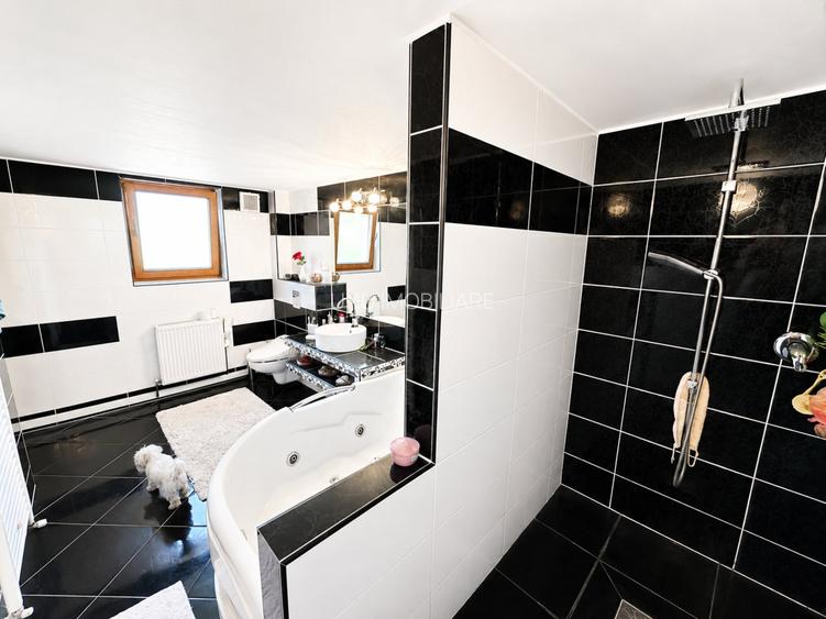 Vila de lux 310 mp construiti, cu piscina 40mp, Bucium Iasi, 1500mp teren, garaj foisor livada - 31
