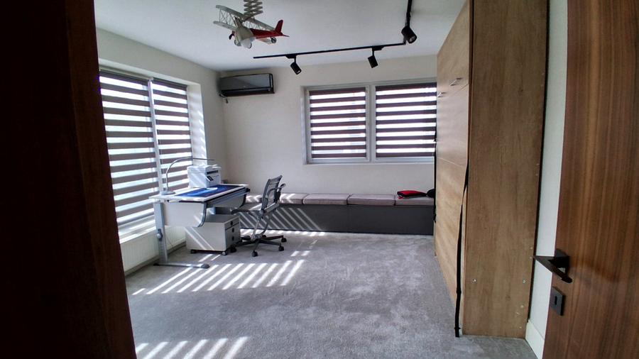 Casa premium de inchiriat, 4 camere, Andrei Muresanu,