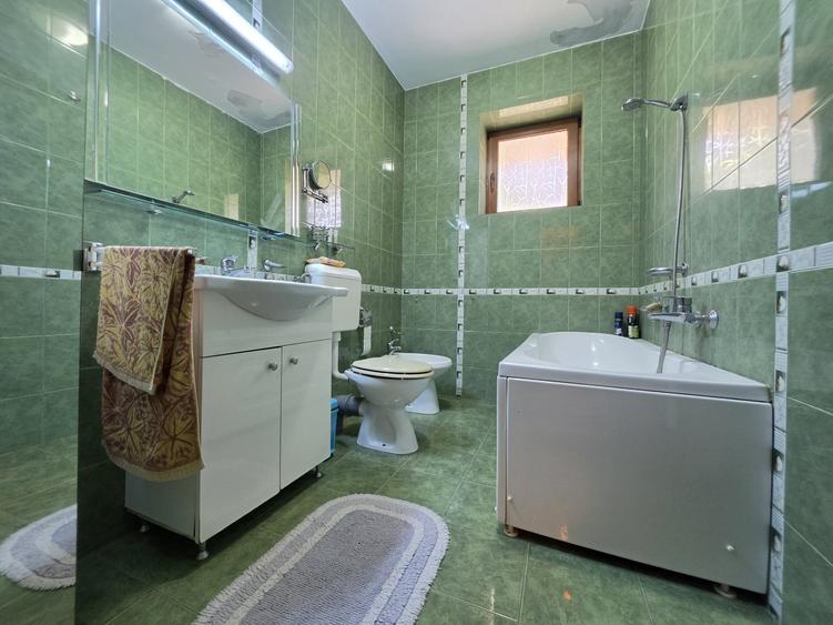 Vila individuala Chiajna - Rosu, peste 400 mp construiti, teren 1250 mp
